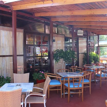 Corellia Asterias Beach 酒店 2*